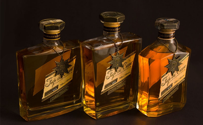 杭州白酒包裝設(shè)計(jì)-飲料包裝設(shè)計(jì)-瓶貼包裝設(shè)計(jì)-飲料包裝設(shè)計(jì)-杭州專(zhuān)業(yè)的包裝設(shè)計(jì)公司
